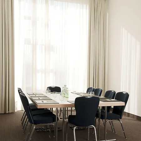 Отель Nh Mannheim 4*