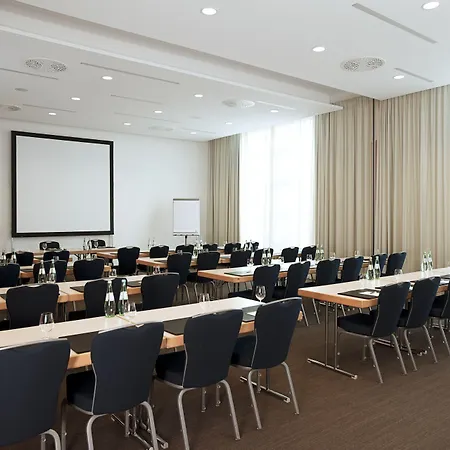 Отель Nh Mannheim